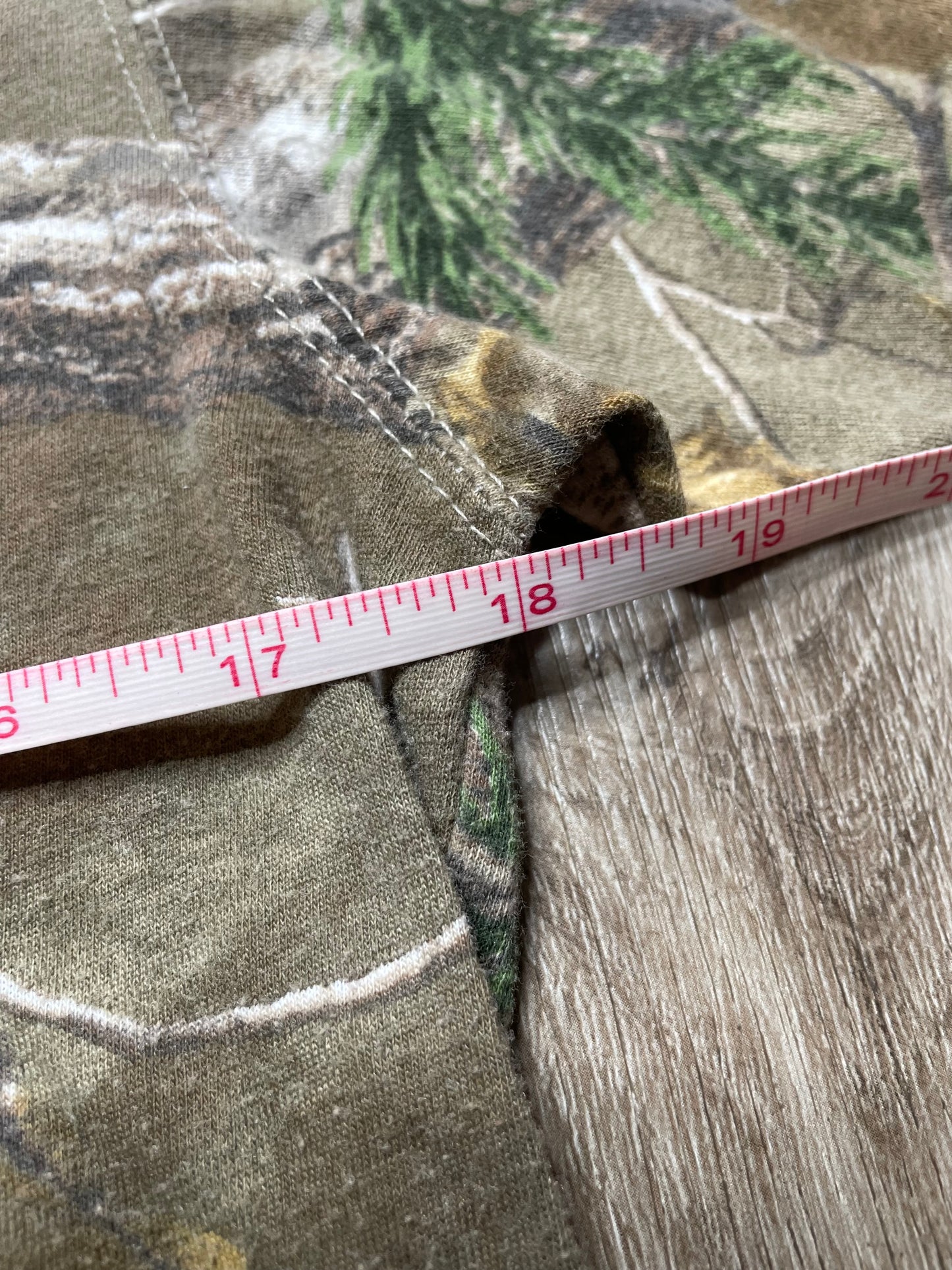 SNOW STRIPPERS CAMO TEE SMALL